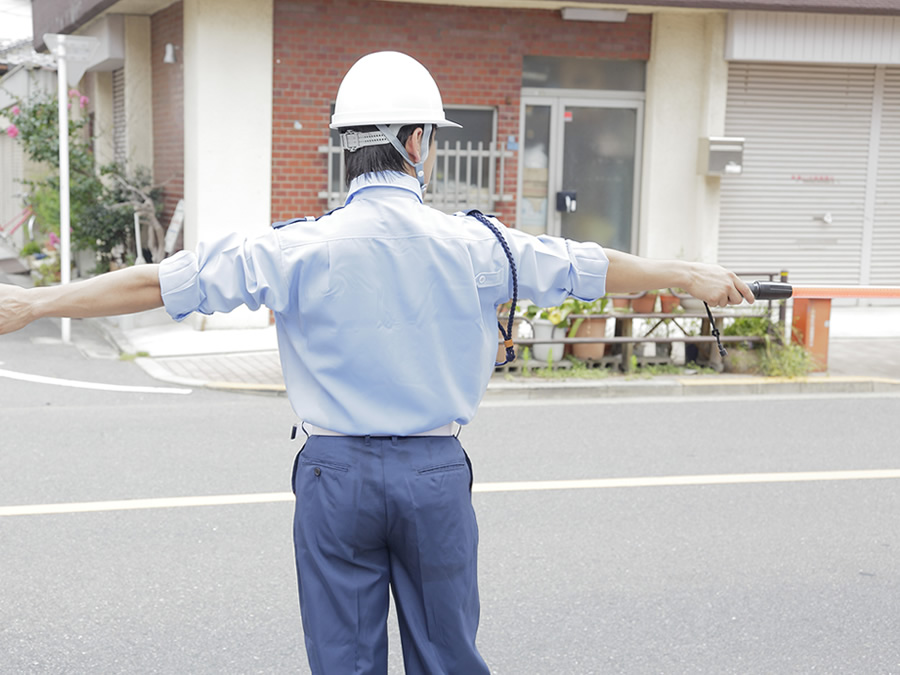 株式会社 クリエイト未来／兵庫県宝塚市／交通誘導警備・交通道路警備